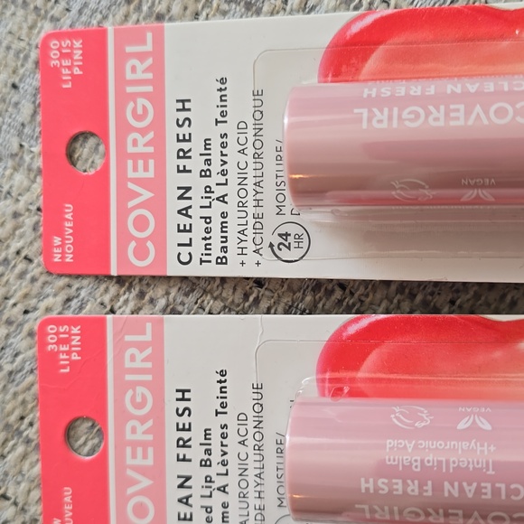 COVERGIRL BRAND WOMEN'S TINTED LIP BALM #300 "LIFE IS PINK" BUNDLE OF 3 - Picture 4 of 5